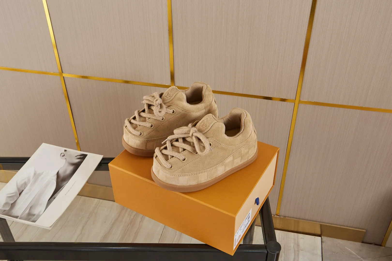 💰💰💰 660 hot style 🆕🆕🆕𝙇𝙑🔥New models are on the shelves🔥 Louis Vuitton 25ss, LV co-branded nigo YETI Fat Ding is ugly and cute, many Internet celebrities have put it on the show, a classic and versatile item. Fabric: imported high mercerized cowhide suede. Lining: High-grade elastic mesh, original molded outsole. Size: women's clothing, 35-41 (customized for women's 40 and 41), men's clothing 39-46 (customized for 45-46)